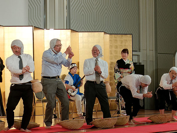 ドジョウ掬い体験コーナー