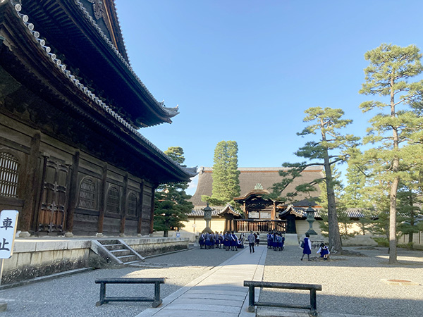 広大な境内